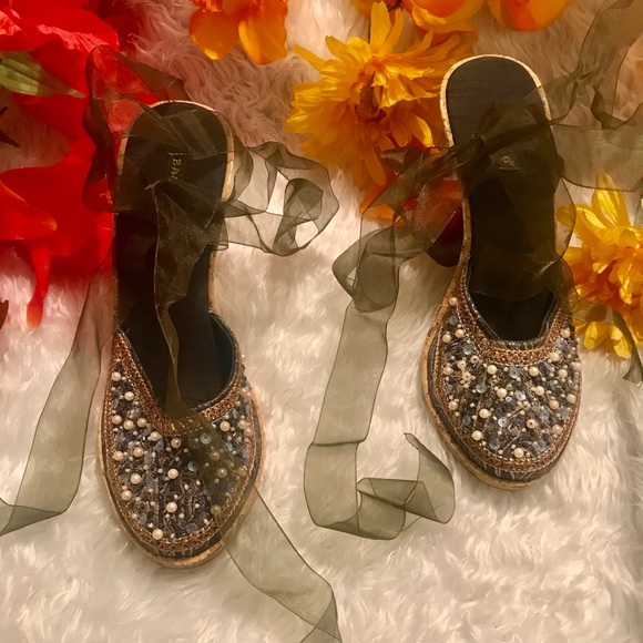 BAMBOO Shoes - Bamboo Lace-up Wedges